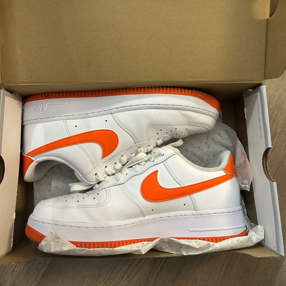 Nike Air Force 1 ‘07 White Safety Orange - Size US 9 Men / US 10.5 Women - Picture 2 of 8